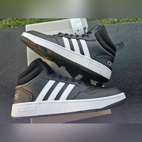 adidas men Hoops 3.0 Mid Classic Vintage Shoes, size 10. Brand new - Picture 12 of 13